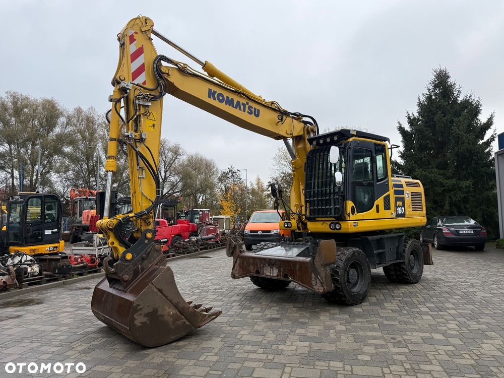 Komatsu PW180-10 - 1