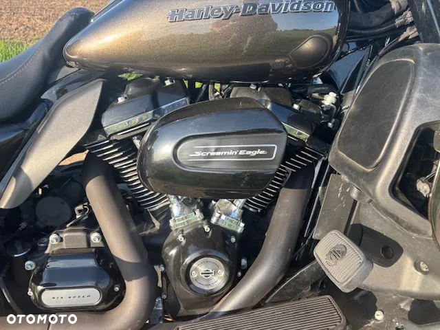 Harley-Davidson FLHTCU Ultra - 4