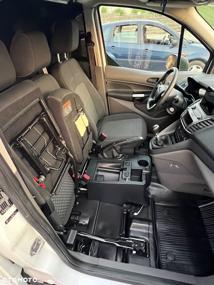 Ford Transit Connect - 14