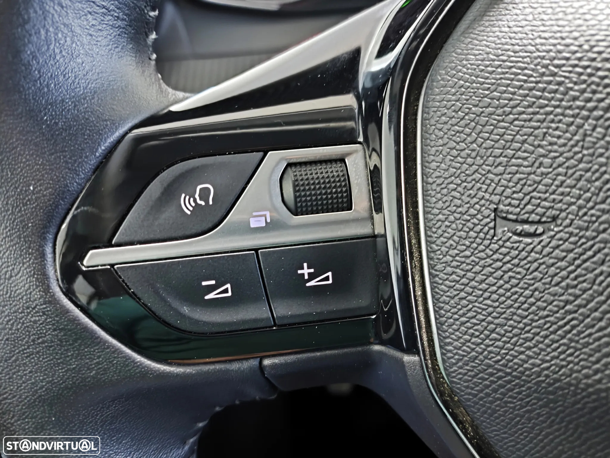 Peugeot 208 1.2 PureTech Active Pack - 19