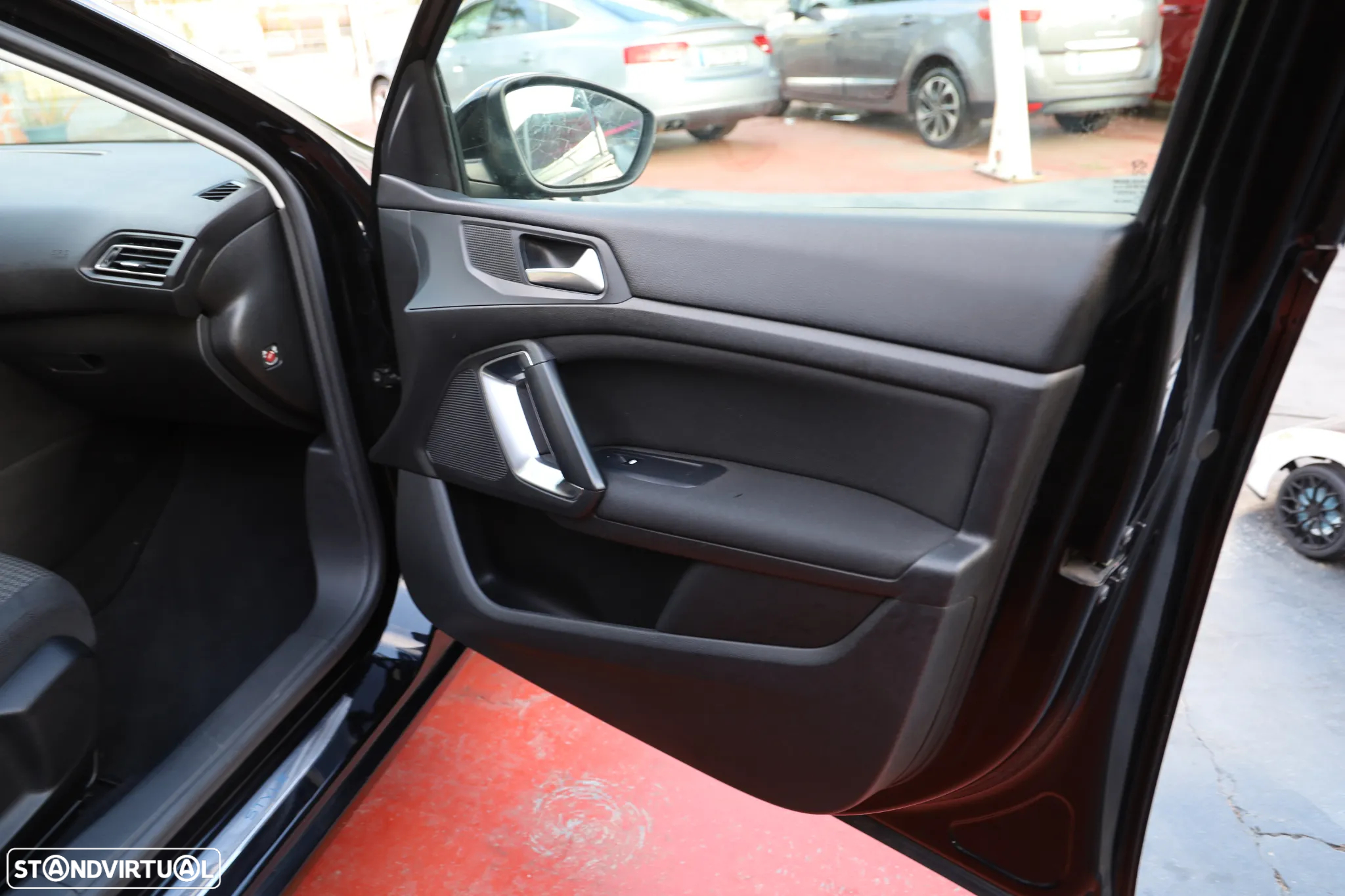 Peugeot 308 1.5 BlueHDi Style J17 - 17