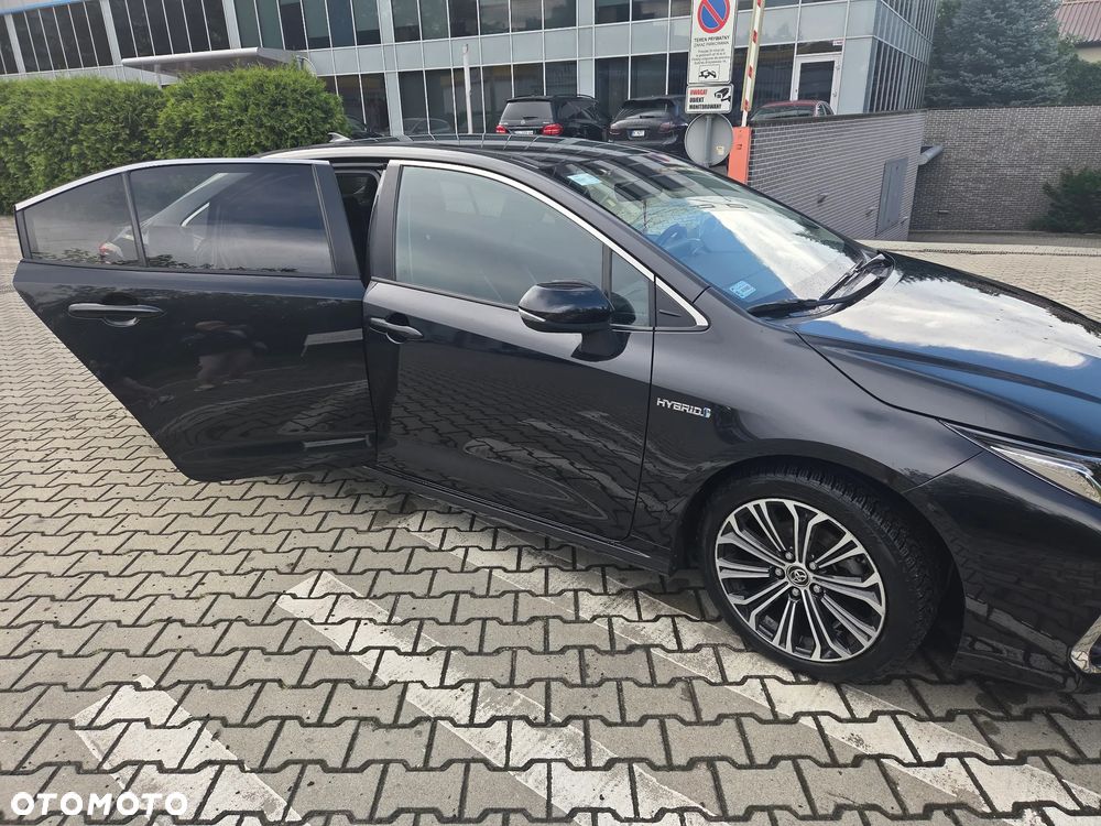 Toyota Corolla 2.0 Hybrid Executive - 12