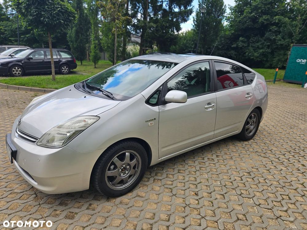 Toyota Prius 1.5 VVT-i Prestige - 2
