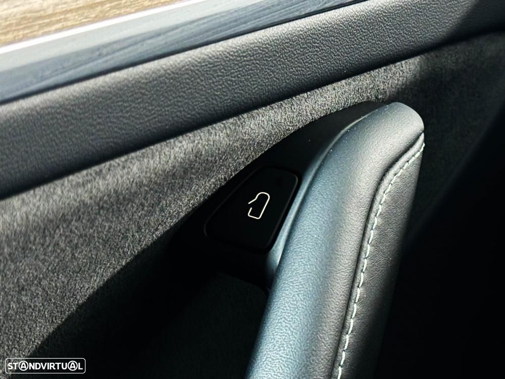 Tesla Model Y Standard - 45
