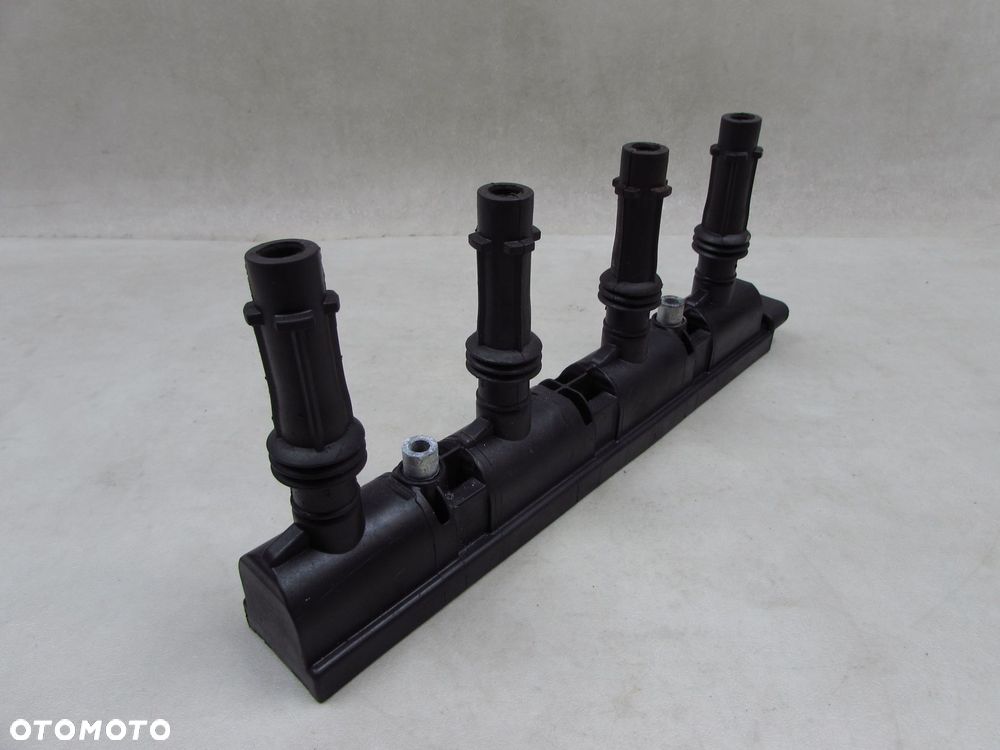 OPEL CORSA MERIVA ASTRA 1.2 1.4 16V CEWKA ZAPLONOWA 55579072 19005362 - 2