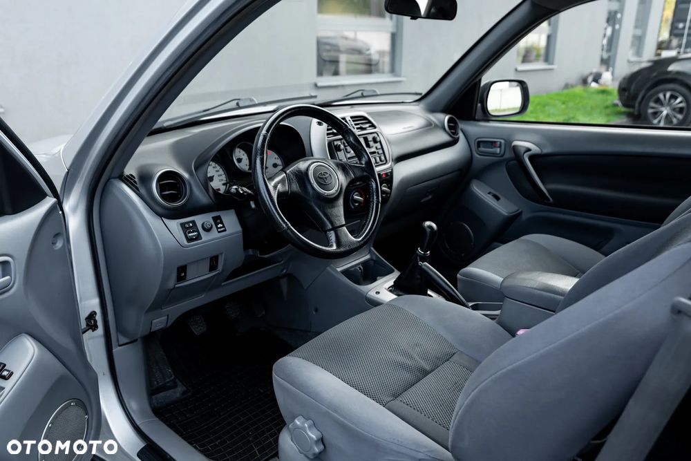 Toyota RAV4 4x4 Sol - 16