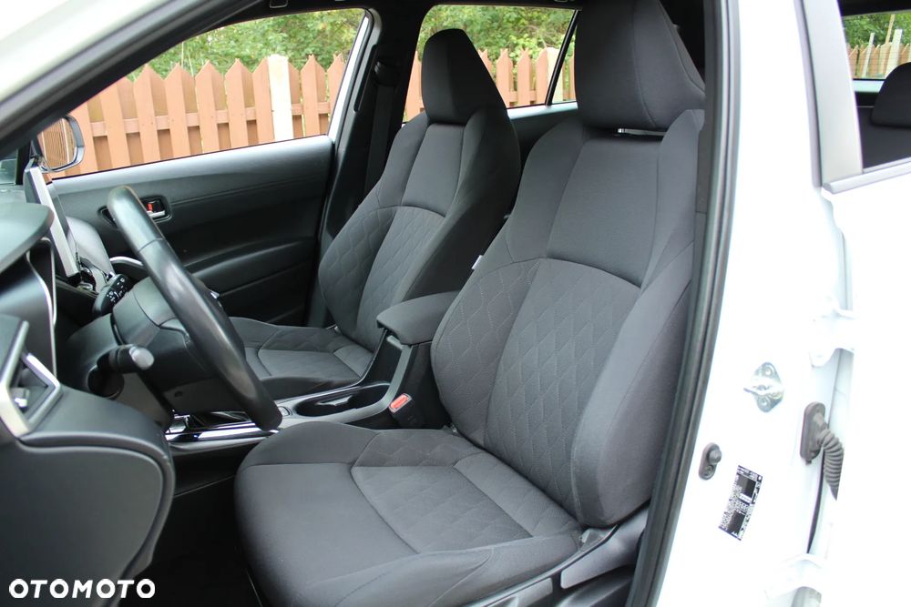 Toyota Corolla Cross 2.0 Hybrid Comfort - 17