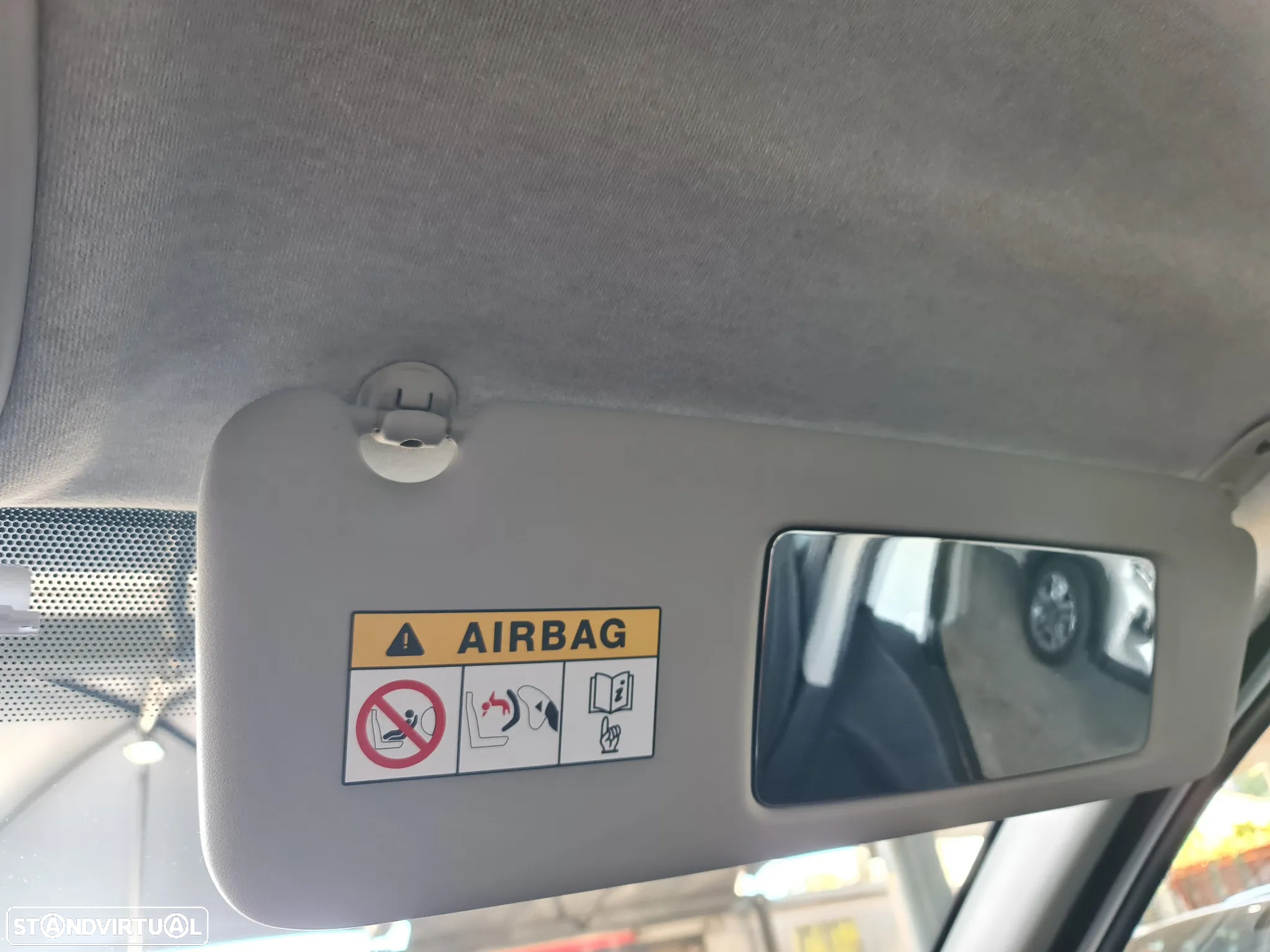 Renault TRAFIC 2.0 Dci 120CV * GPS/ AC/ IVA DEDUTÍVEL * - 32