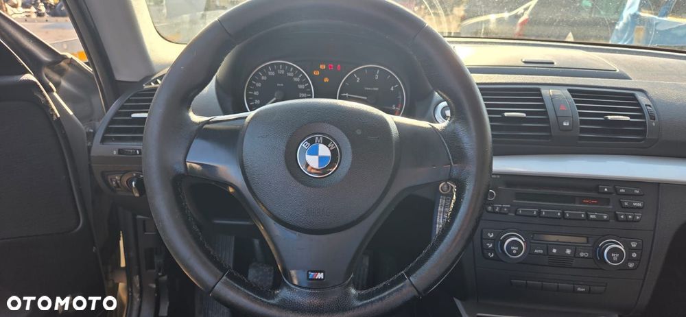 BMW Seria 1 118d DPF - 4