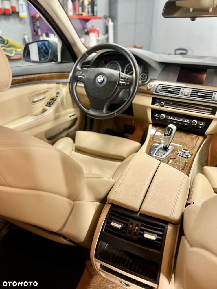 BMW Seria 5 530d xDrive Sport-Aut Modern Line - 10