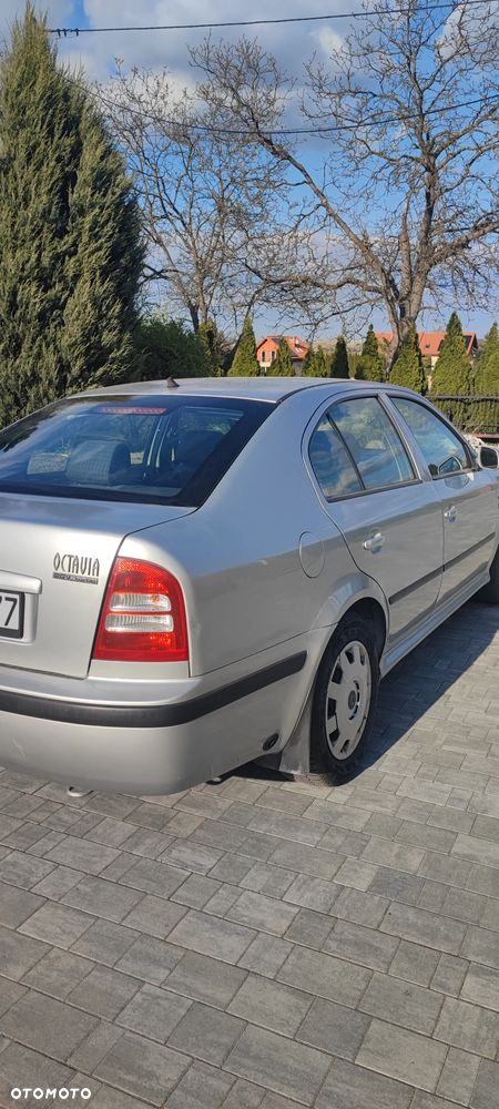 Skoda Octavia 1.8T Elegance - 6