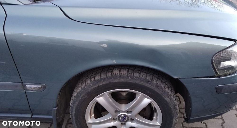 Volvo S60 S60 I błotnik przód przedni  lewy 449-26 - 2