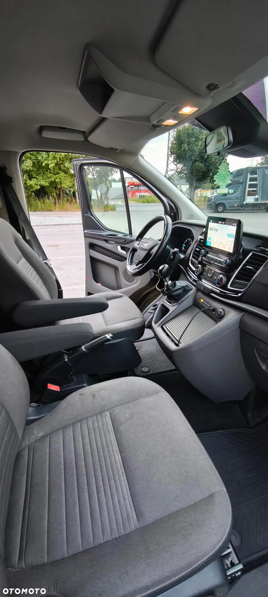 Ford Tourneo Custom 2.0 EcoBlue L2 Titanium - 10