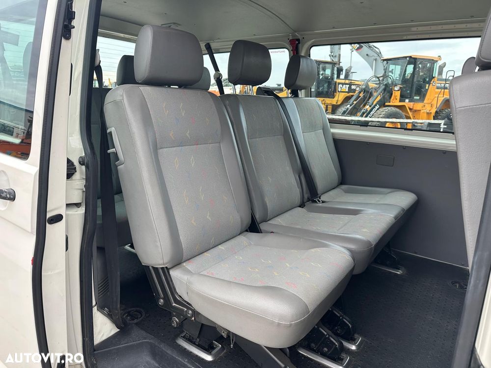 Volkswagen Transporter Caravelle Trendline Scurt - 6