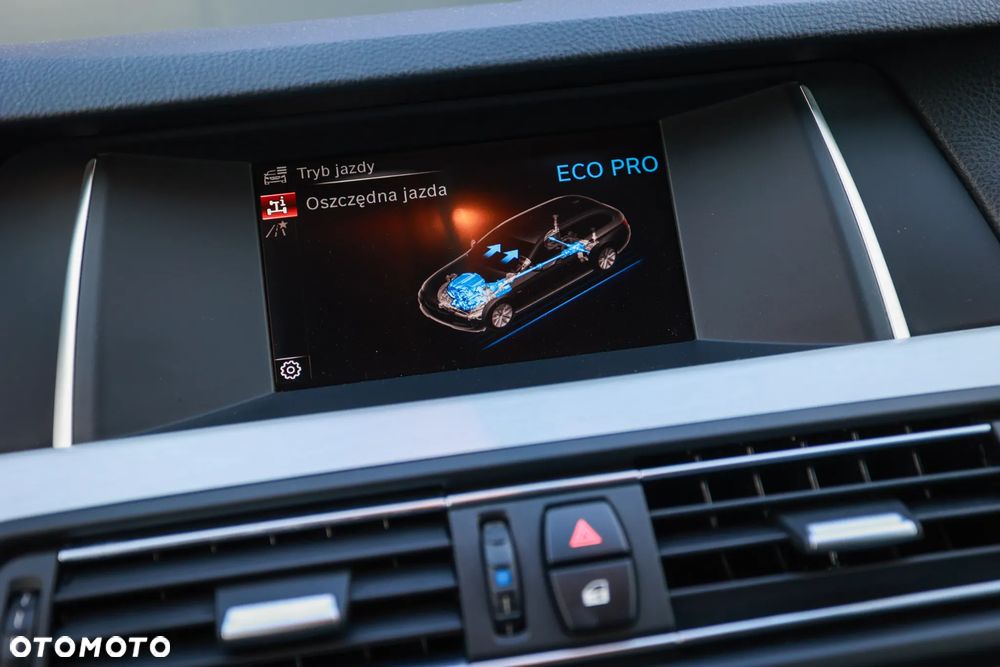 BMW Seria 5 520d - 36