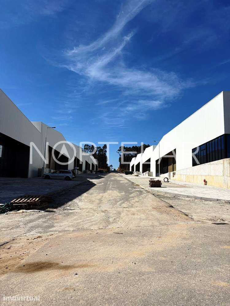 Armazém para Arrendamento na Zona Industrial de Ribeirão, Vila Nova de - Grande imagem: 4/10