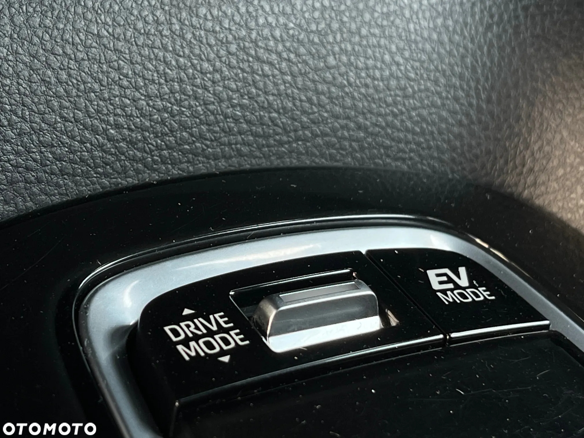 Toyota Corolla 1.8 Hybrid Comfort - 26