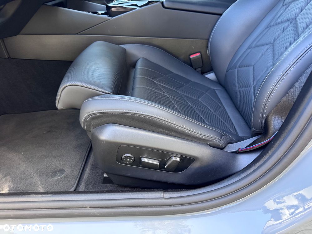 BMW Seria 5 520d xDrive mHEV M Sport - 27