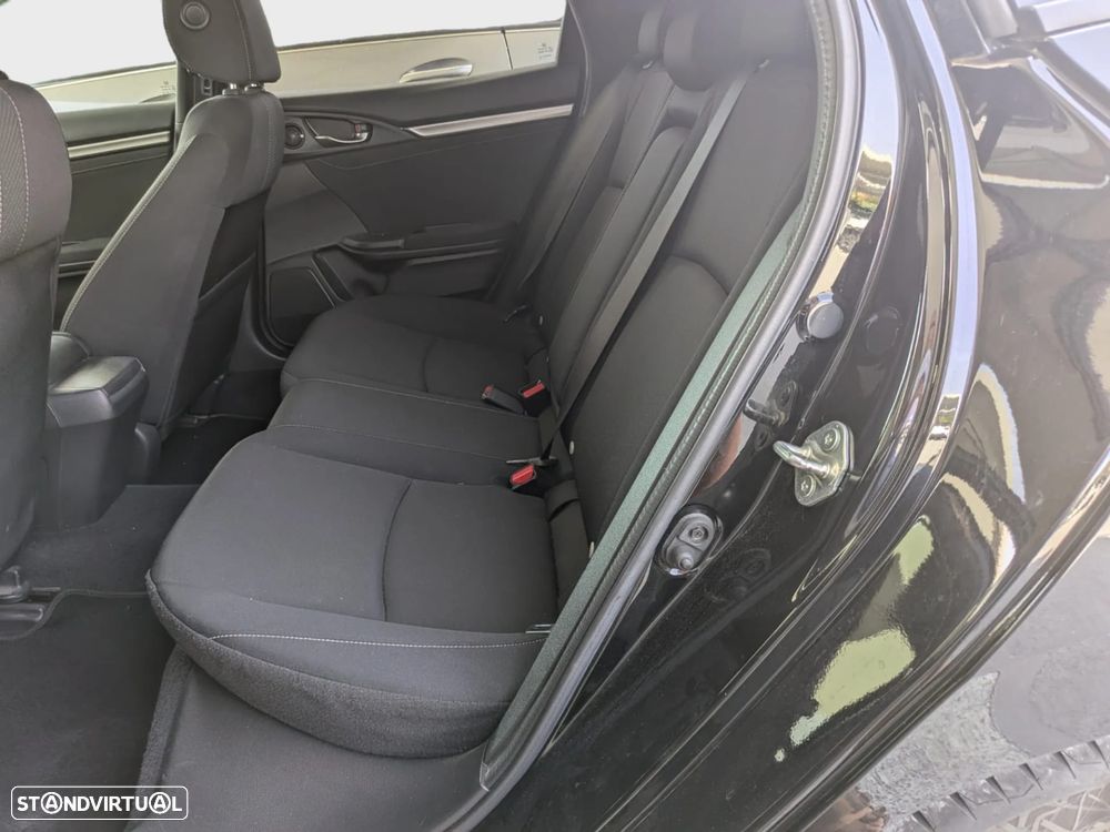 Honda Civic 1.0 i-VTEC Elegance - 16