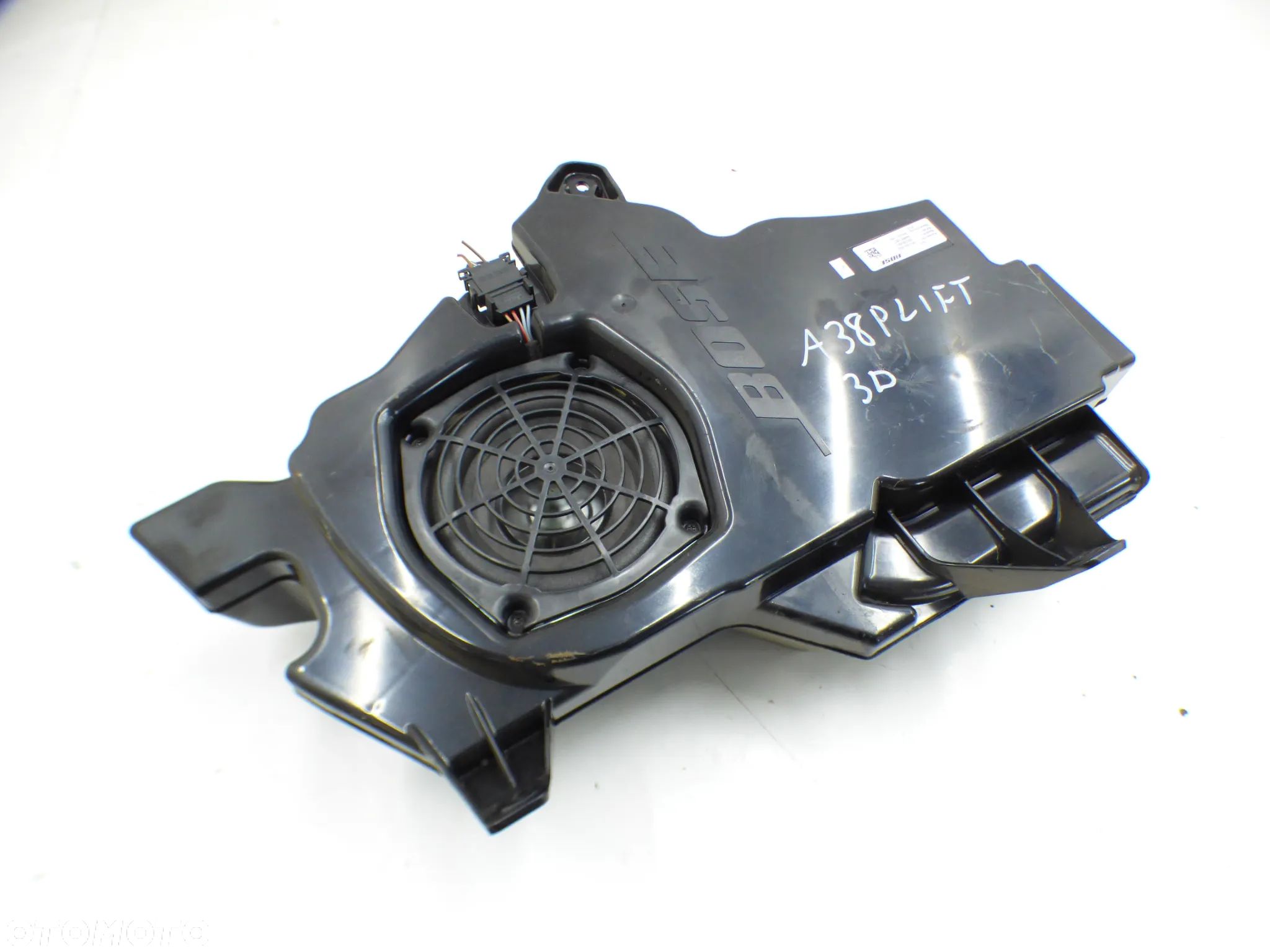 AUDI A3 8P LIFT 3D SUBWOOFER BOSE GŁOŚNIK BASSOWY NISKOTONOWY 8P3035382C GORLICE - 1