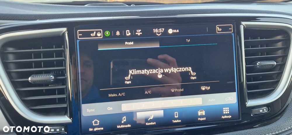 Chrysler Pacifica - 27