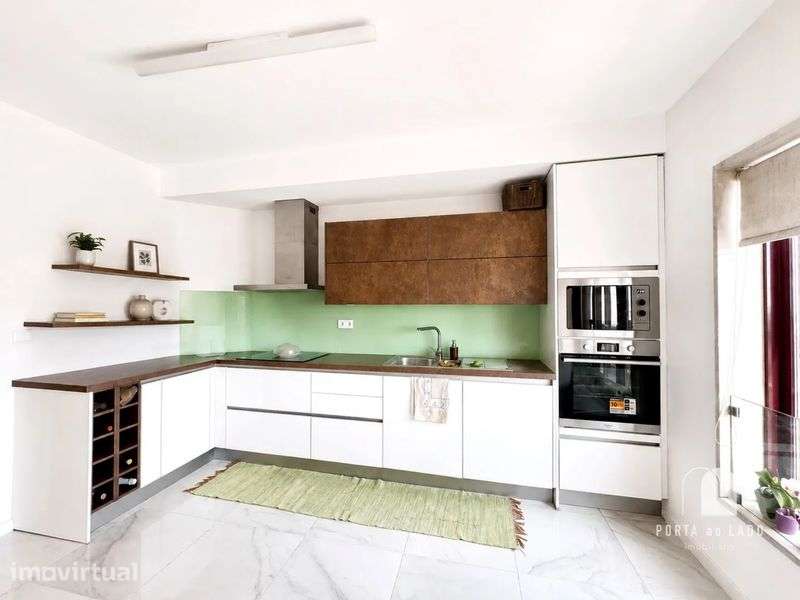 T4 Carvalhos | Último Piso| 206m2| 3 Frentes| 2 Lugares de Garagem - Grande imagem: 3/12