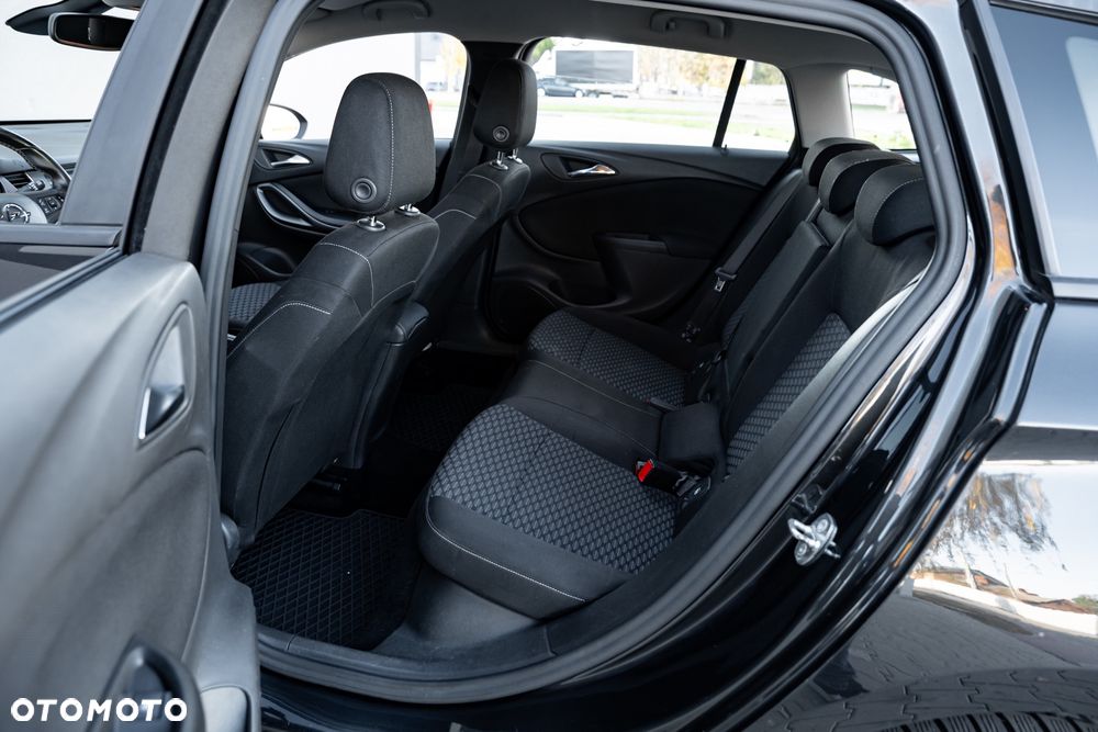 Opel Astra 1.4 Turbo Dynamic - 23