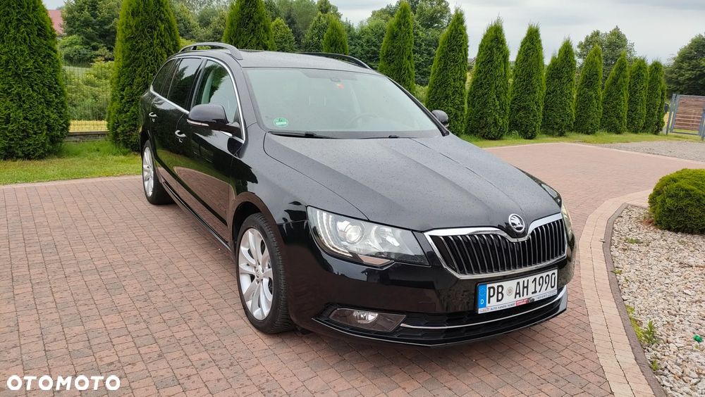 Skoda Superb 2.0 TDI DSG Exclusive - 2