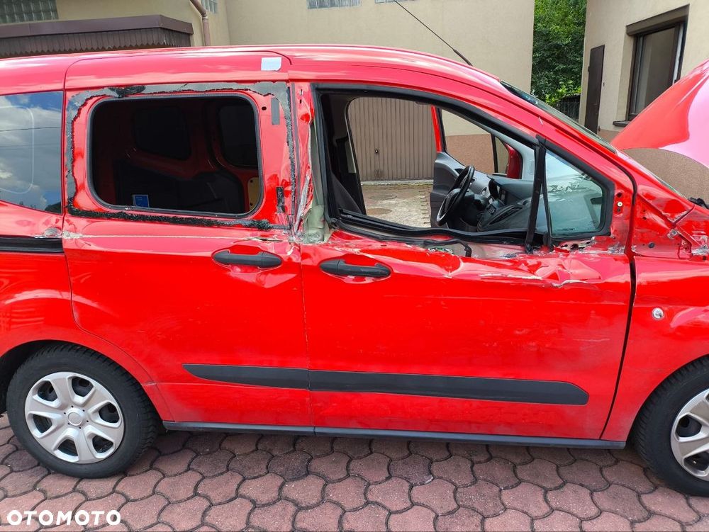 Ford Transit Courier - 3