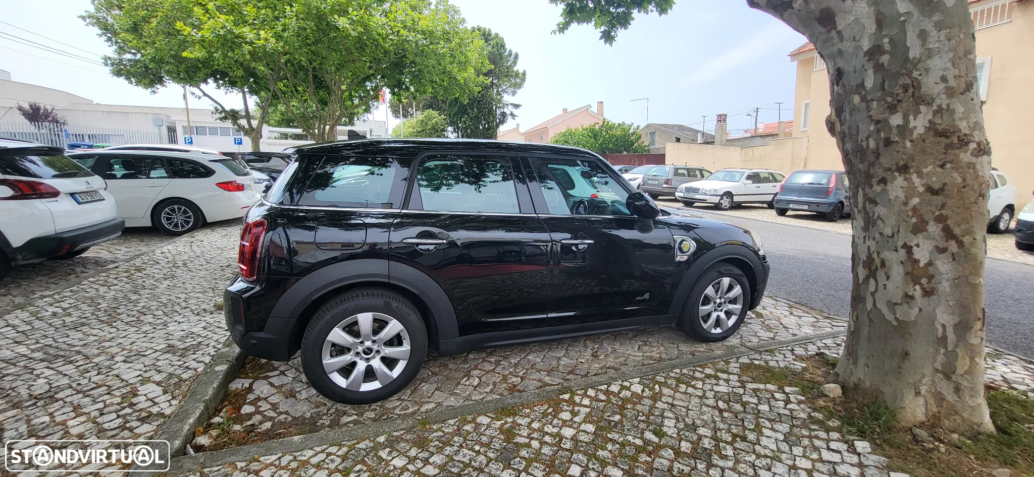 MINI Countryman Cooper SE ALL4 Classic Auto - 3