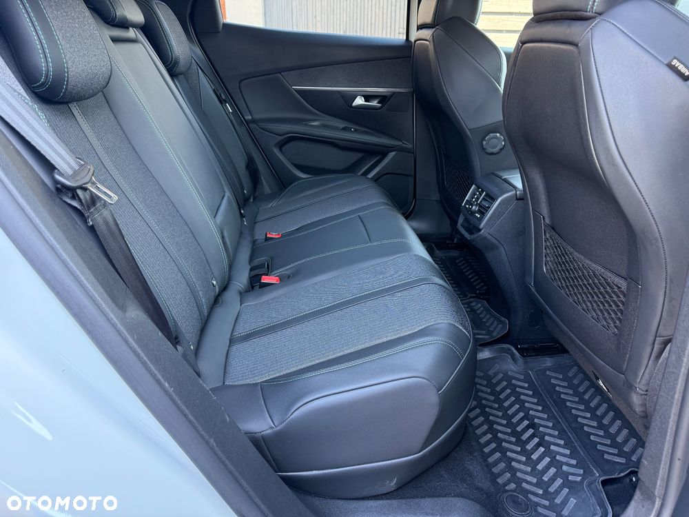 Peugeot 3008 1.6 PureTech Hybrid4 PHEV Allure S&S EAT8 - 11