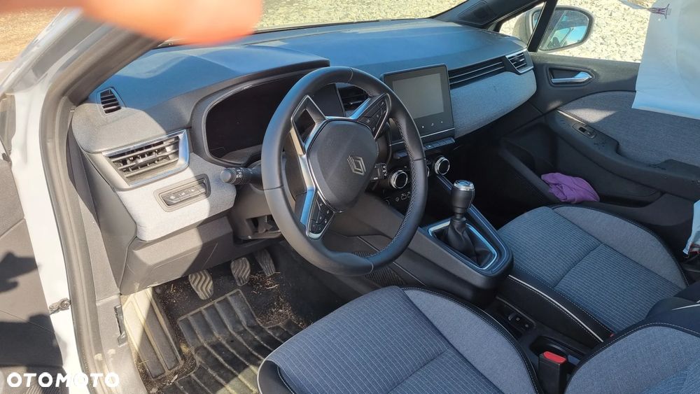 Renault Clio TCe 90 BUSINESS EDITION - 26