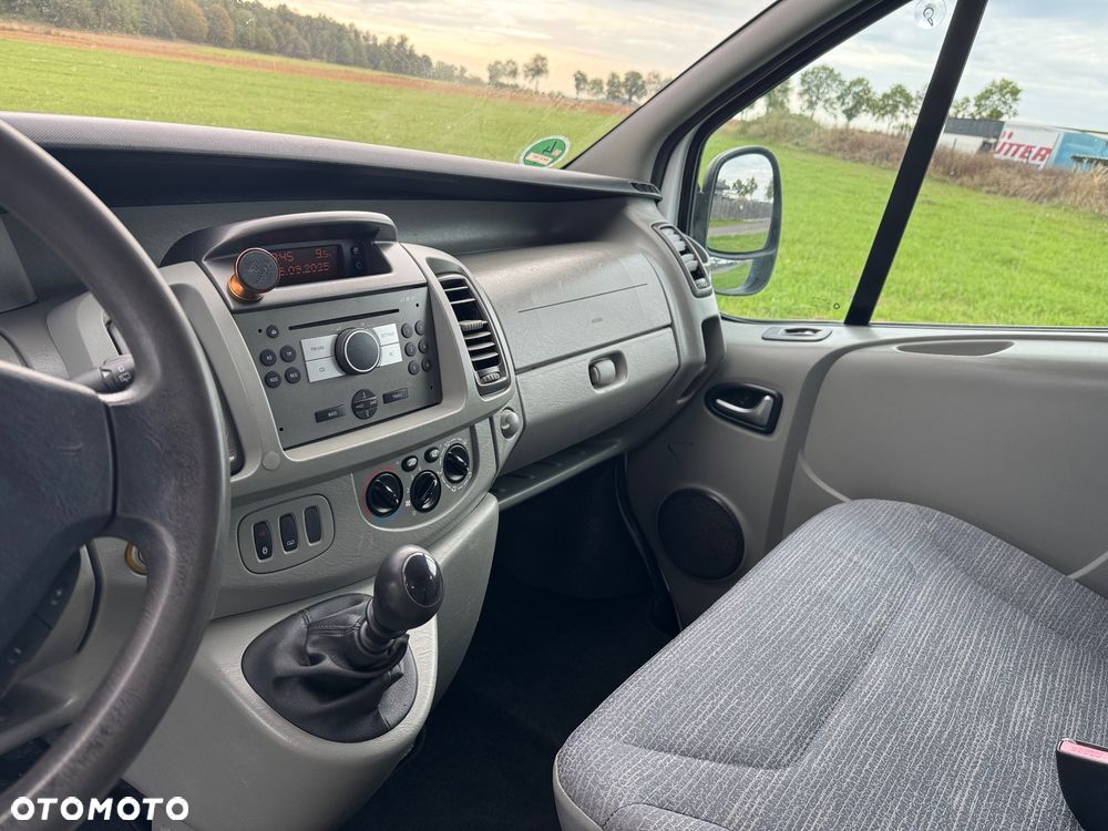 Opel Vivaro Tour Elegance L1H1 - 19