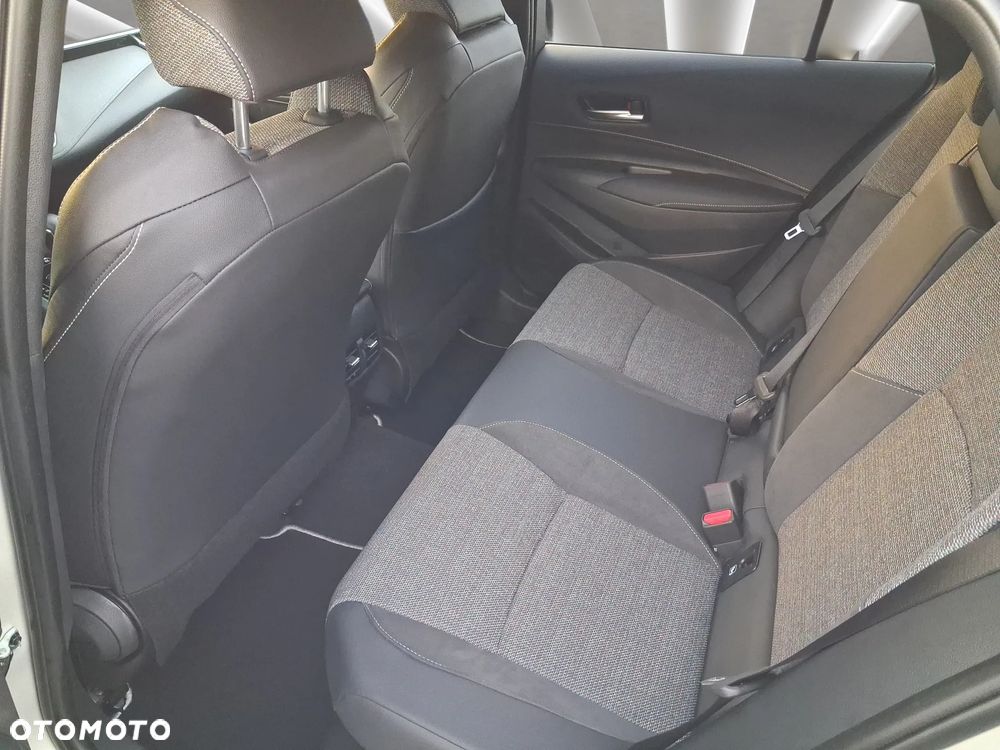 Toyota Corolla 2.0 Hybrid Style - 15