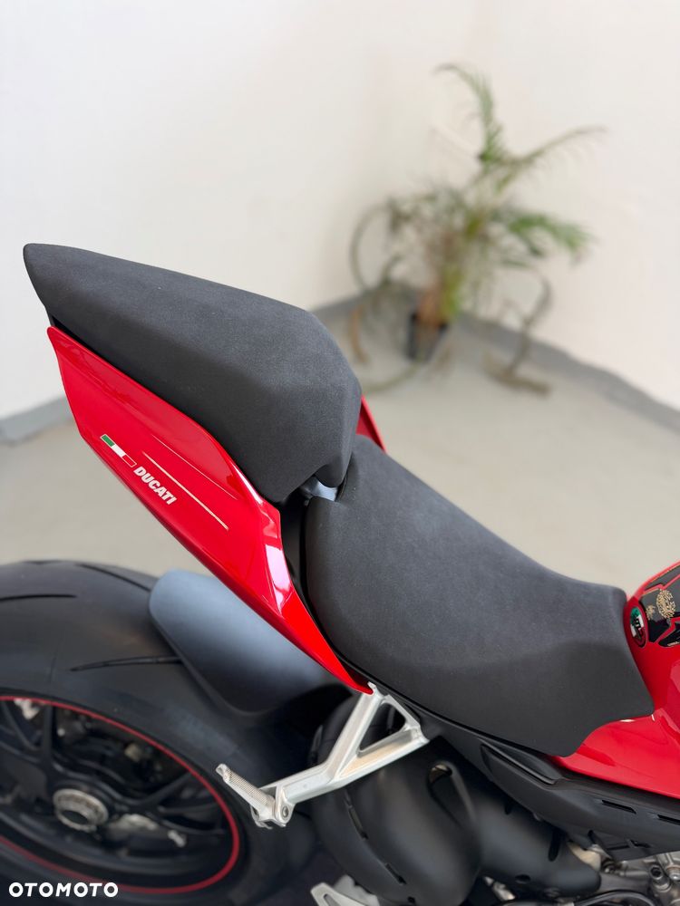 Ducati Panigale V4S - 23