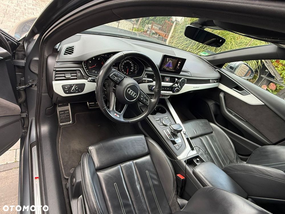 Audi A4 Limousine - 3