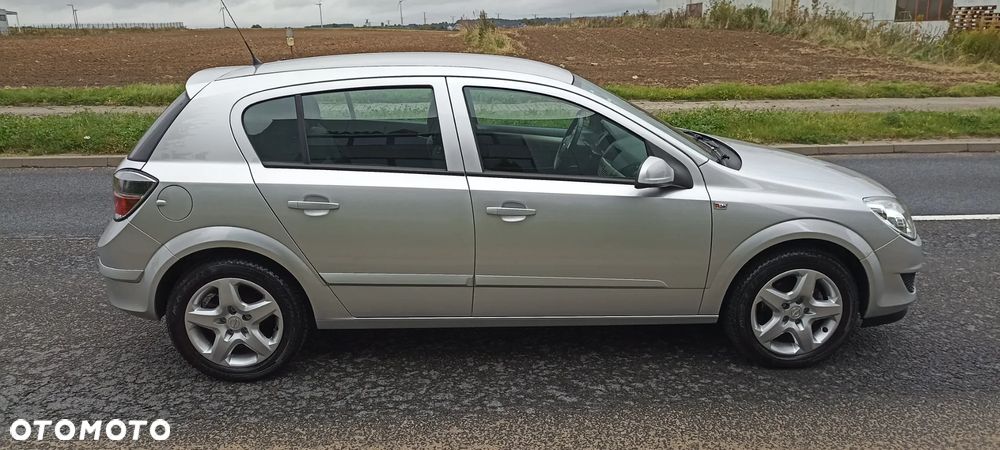 Opel Astra III 1.4 Enjoy - 4