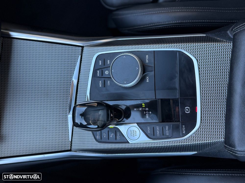 BMW 320 d Pack M Auto - 16