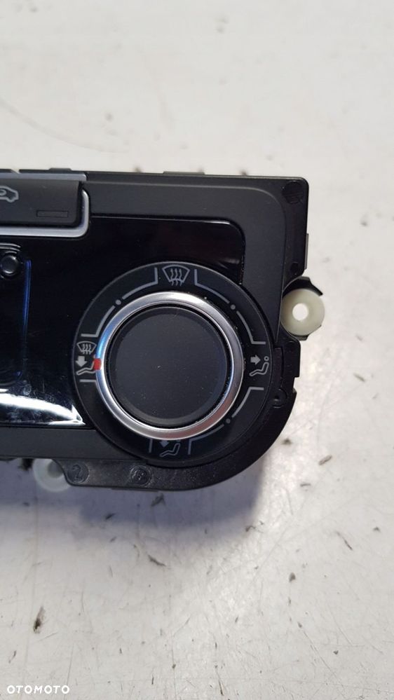 panel klimatyzacji VW Passat B7 - 4