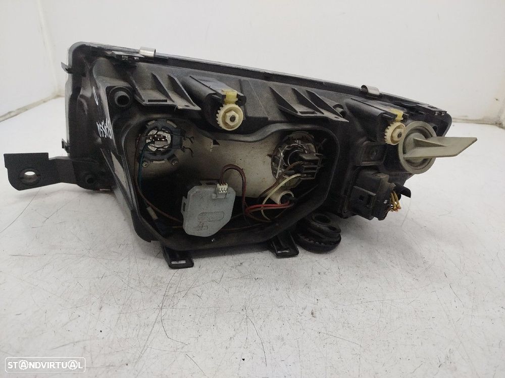 Farol/ Otica Dianteiro Dto Skoda Fabia I Break (6Y5) - 3