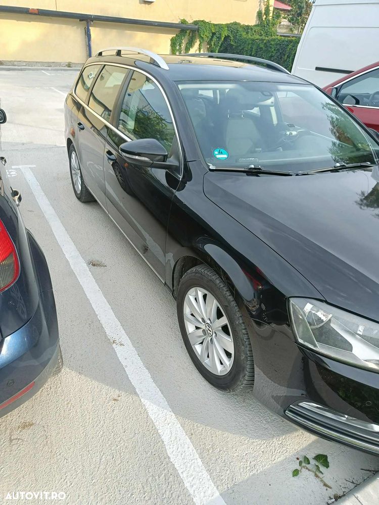 Volkswagen Passat 2.0 Blue TDI SCR Comfortline - 9