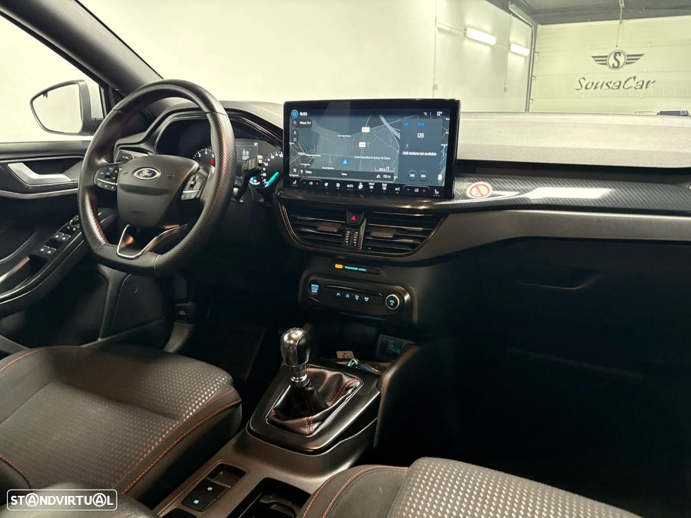 Ford Focus SW 1.0 EcoBoost S&S ST-LINE DESIGN - 22