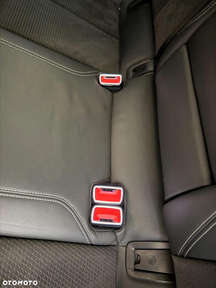 Audi A6 Avant 40 TDI quattro S tronic S line - 38