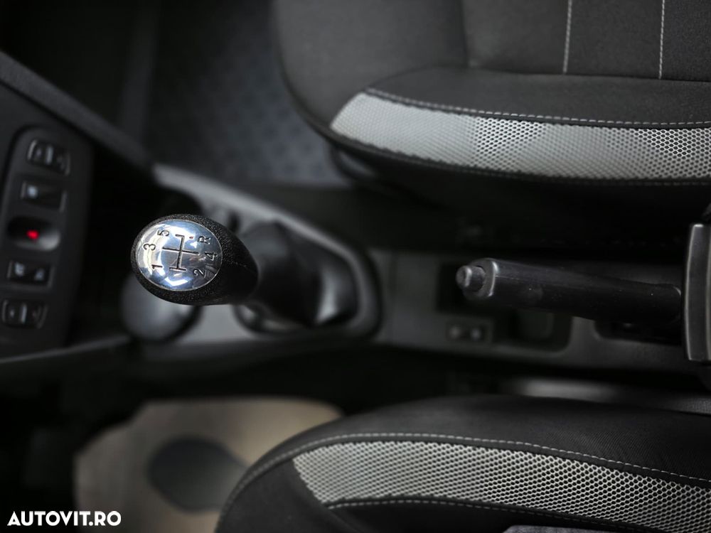 Dacia Logan 1.5 Blue dCi Prestige - 10