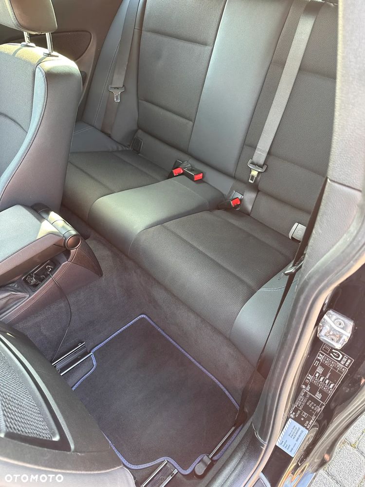 BMW Seria 1 118d DPF - 6