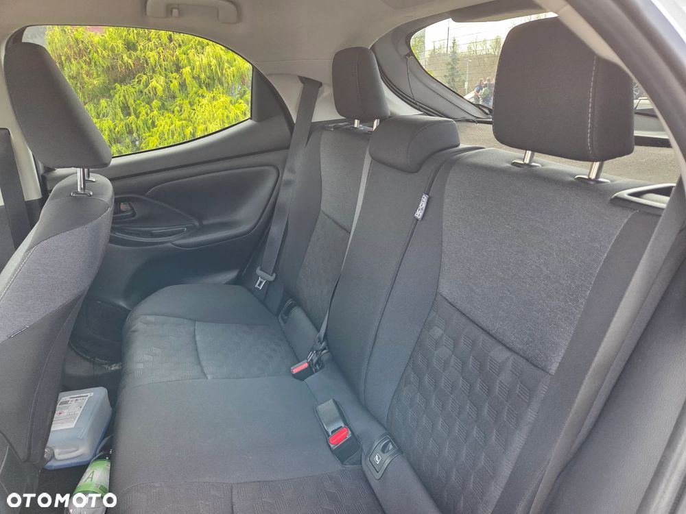 Toyota Yaris Hybrid 1.5 Style - 9