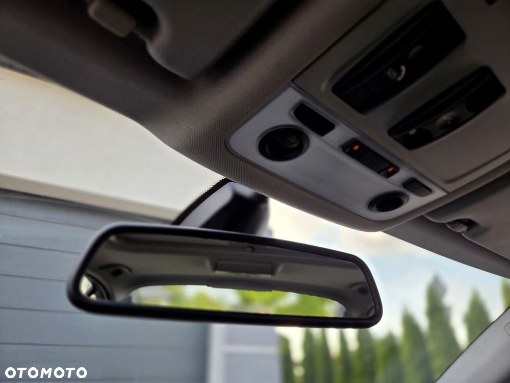 BMW Seria 3 - 27