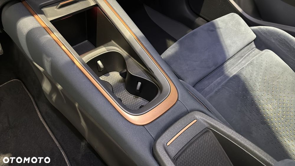 Cupra Born - 16