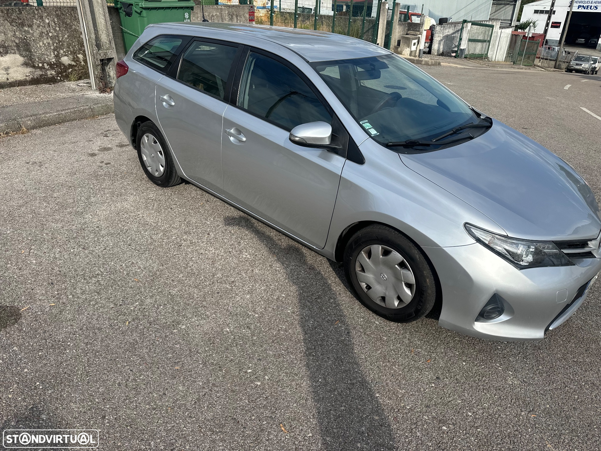 Toyota Auris Touring Sports 1.4 D-4D Com+P.Sport - 5
