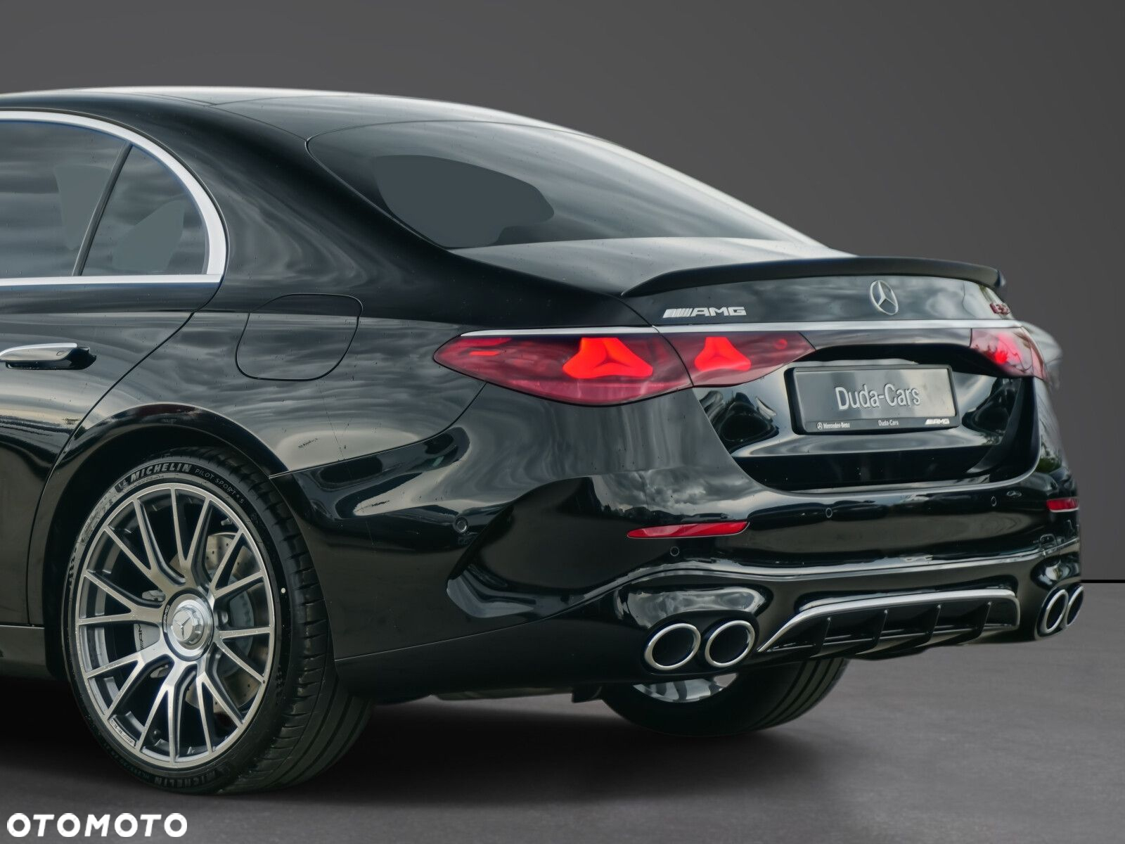 Mercedes-Benz Klasa E AMG 53 PHEV 4Matic+ 9G-Tronic TCT - 13